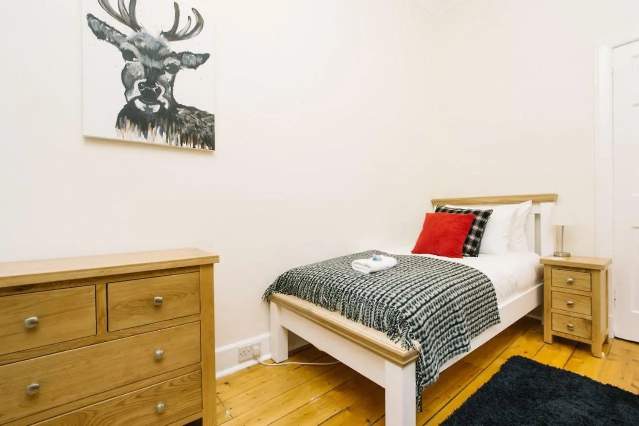 Pleasant Apartment Near Princes Street Gardens Edinburgh United Kingdom